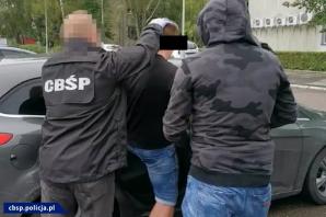 [VIDEO] Wystawiali nierzetelne faktury m.in. Za rekrutację i szkolenia pracowników branży mięsnej - kolejne uderzenie w grupę