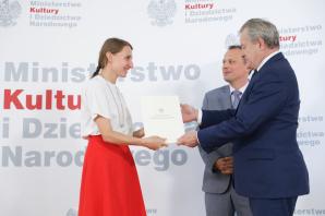 XXI edycja programu stypendialnego „Gaude Polonia” rozstrzygnięta! We wszystkich dotychczasowych edycjach „Gaude Polonia” przyznano 864 stypendiów dla twórców z 14 państw: Albanii, Armenii, Białorusi, Bułgarii, Gruzji, Kazachstanu, Macedonii, Mołdawii