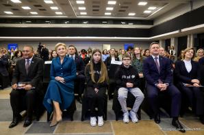 Pierwsza Dama: Dzieci są najbardziej niewinnymi ofiarami wojny w Ukrainie