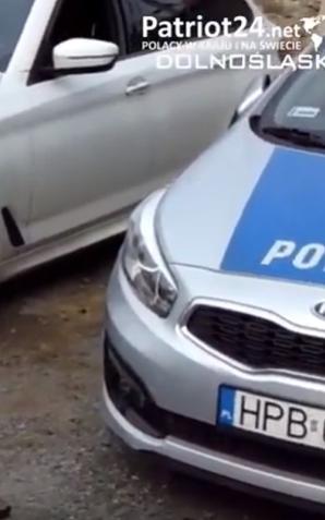 [VIDEO] Dzierżoniów: policjanci odzyskali BMW, które zostało skradzione na terenie Niemiec