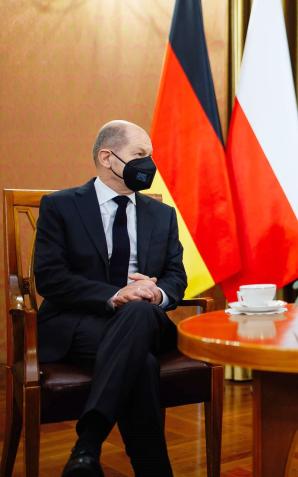 Zmiana rządu w Niemczech to otwarcie nowego rozdziału relacji polsko-niemieckich. Warszawa, po Paryżu i Brukseli, była trzecim punktem na mapie wizyt szefa niemieckiego rządu 