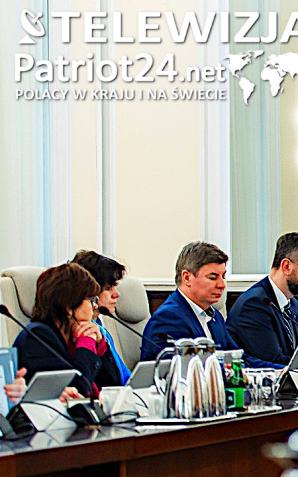 [VIDEO] Więcej szkoleń wojskowych i mniej biurokracji – rząd wzmacnia bezpieczeństwo Polski