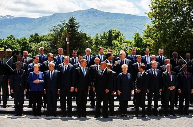 Rozszerzenie Unii Europejskiej o Czarnogórę, Albanię, Serbię, Macedonię, Bośnię i Hercegowinę było jednym z głównych tematów szczytu UE w Sofii – przekazał Premier Mateusz Morawiecki